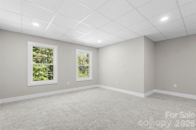 7015 Waterfront Place, Granite Falls, NC 28630