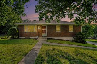 235 N Eugene Field Road, Claycomo, MO 64119