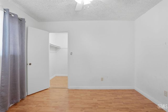 5208 Thyme Lane, Bakersfield, CA 93309