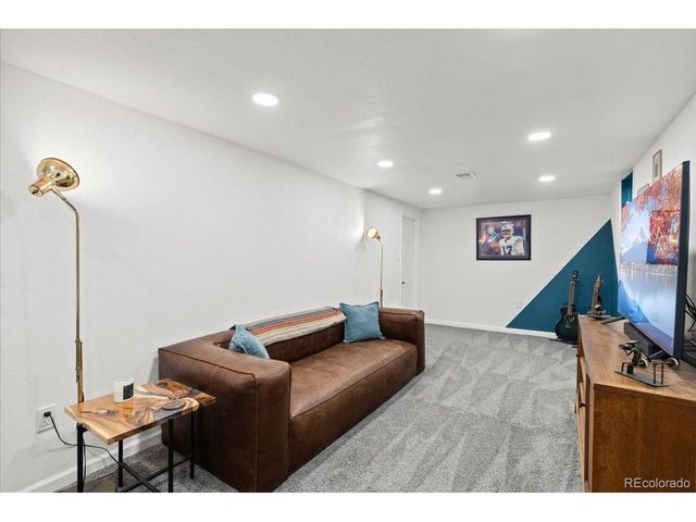 4825 Bryant St, Denver, CO 80221