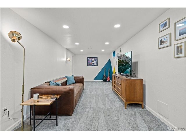 4825 Bryant St, Denver, CO 80221