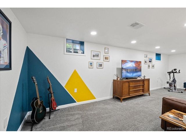 4825 Bryant St, Denver, CO 80221