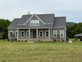 69 Meadows Rd, Hillsboro, TN 37342