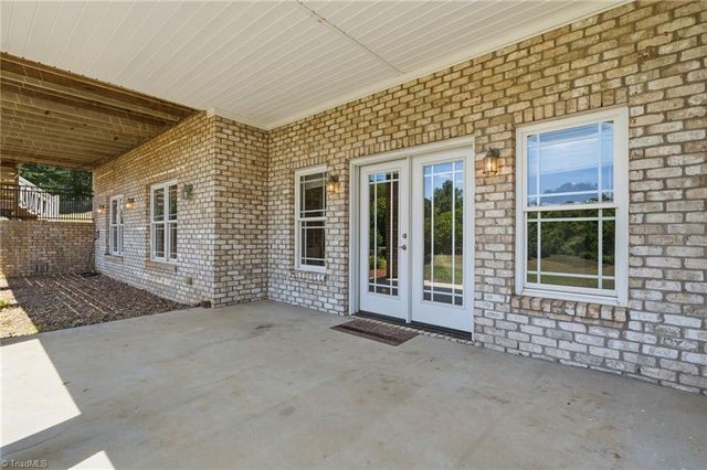8850 Donilee Manor Court, Lewisville, NC 27023