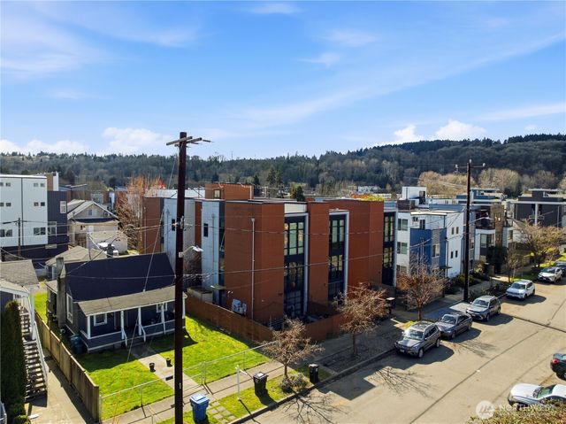 547 S Sullivan Street, Seattle, WA 98108