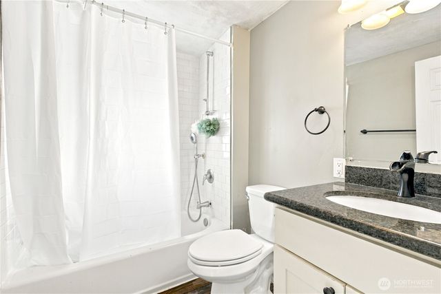 547 S Sullivan Street, Seattle, WA 98108