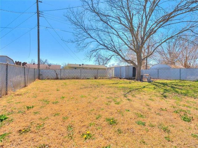 1223 E Rose Drive, Shawnee, OK 74804