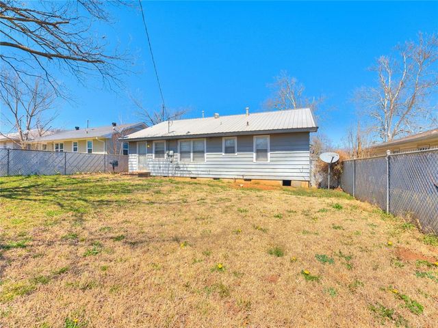 1223 E Rose Drive, Shawnee, OK 74804