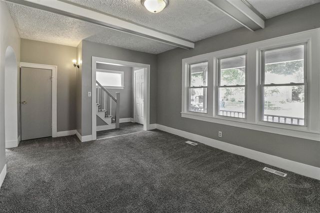 612 N Walnut Street, Lansing, MI 48933