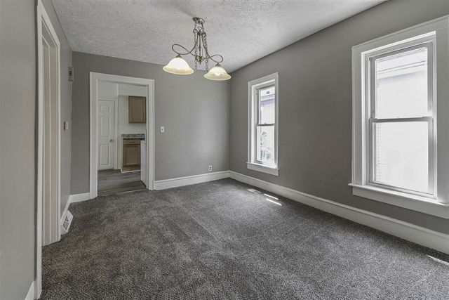 612 N Walnut Street, Lansing, MI 48933