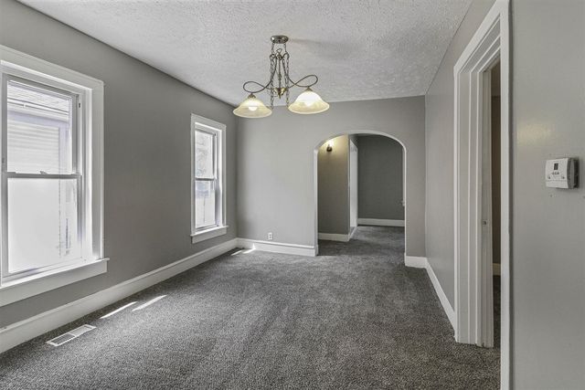 612 N Walnut Street, Lansing, MI 48933