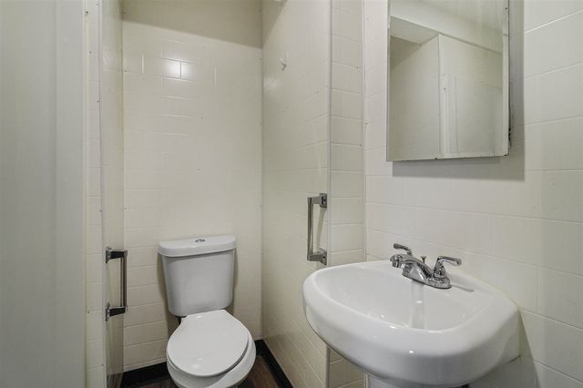 612 N Walnut Street, Lansing, MI 48933