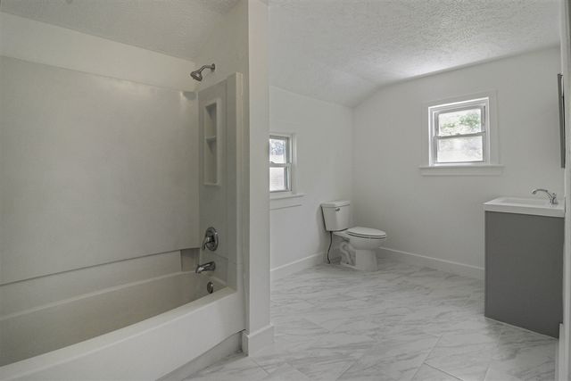 612 N Walnut Street, Lansing, MI 48933