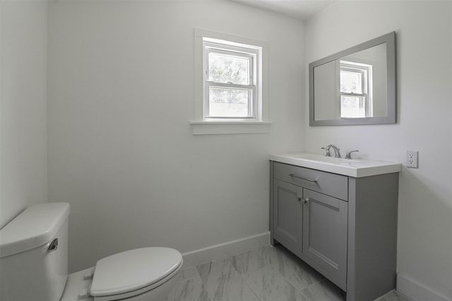 612 N Walnut Street, Lansing, MI 48933