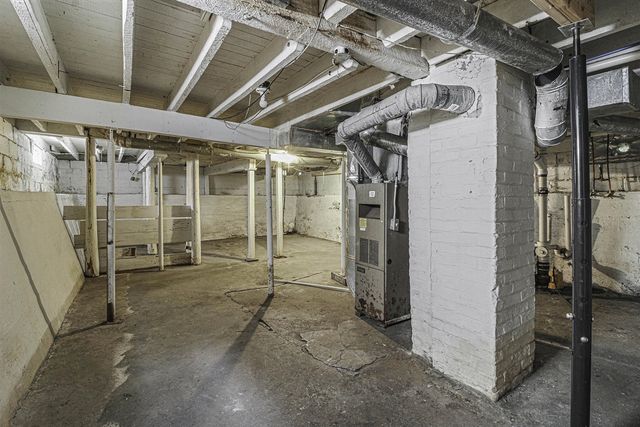 612 N Walnut Street, Lansing, MI 48933