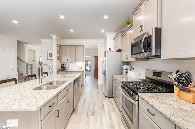 2 Moonlight Lane, Greenville, SC 29605