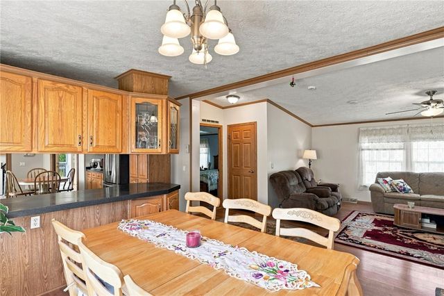 40 Blackbird Court, Tiverton, RI 02878