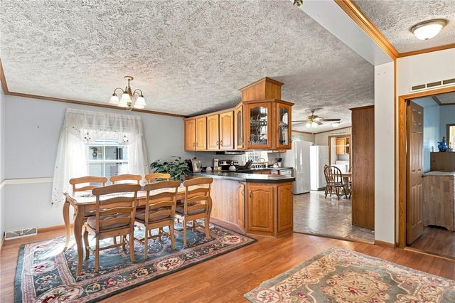 40 Blackbird Court, Tiverton, RI 02878
