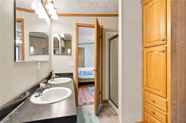 40 Blackbird Court, Tiverton, RI 02878
