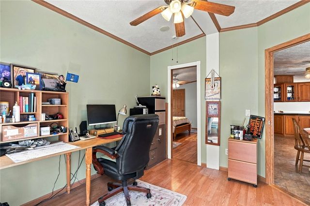 40 Blackbird Court, Tiverton, RI 02878