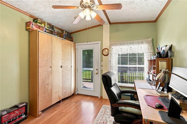 40 Blackbird Court, Tiverton, RI 02878
