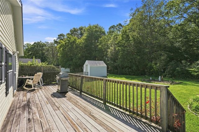 40 Blackbird Court, Tiverton, RI 02878