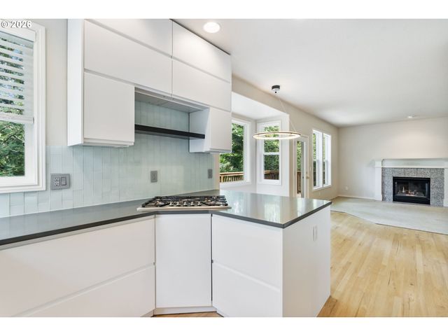 9907 Nw BARTHOLOMEW Dr, Portland, OR 97229