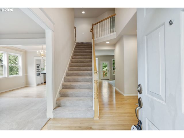 9907 Nw BARTHOLOMEW Dr, Portland, OR 97229