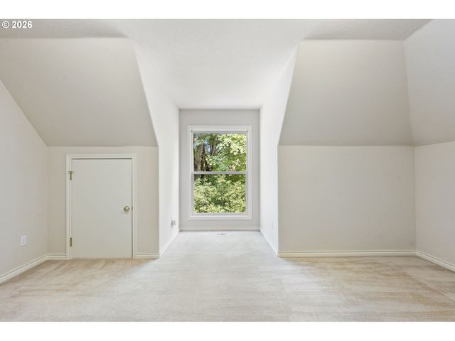 9907 Nw BARTHOLOMEW Dr, Portland, OR 97229