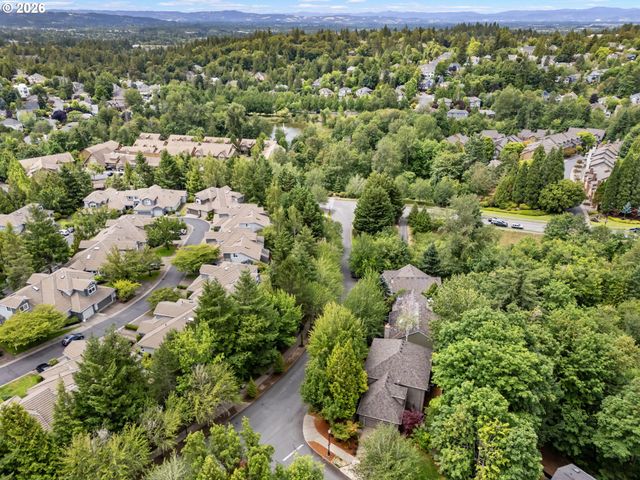 9907 Nw BARTHOLOMEW Dr, Portland, OR 97229