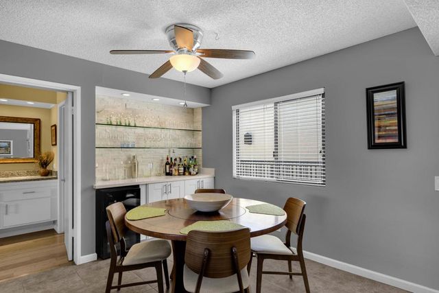 1409 N Sunrise Way 55, Palm Springs, CA 92262