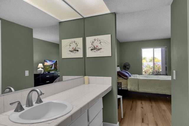 1409 N Sunrise Way 55, Palm Springs, CA 92262