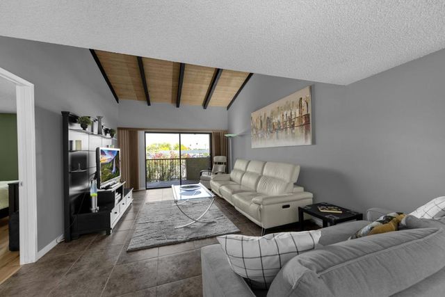 1409 N Sunrise Way 55, Palm Springs, CA 92262