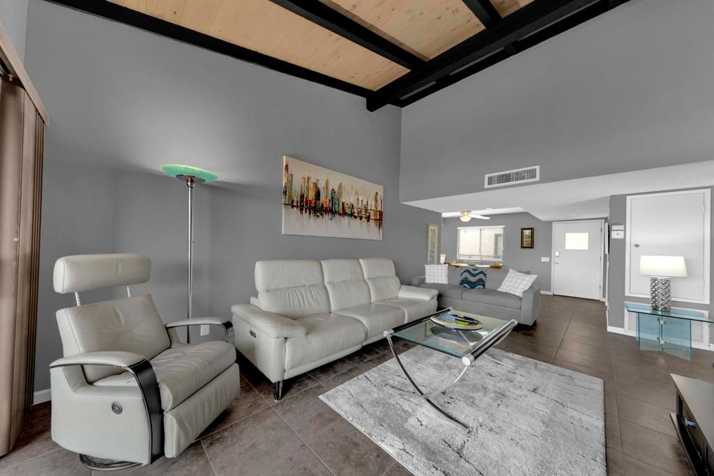 1409 N Sunrise Way 55, Palm Springs, CA 92262