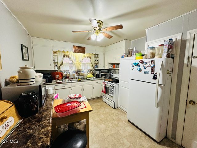 155 Reading Road, Weber City, VA 24290