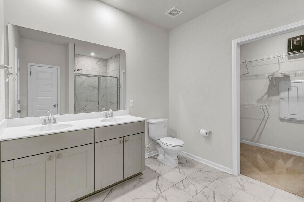 Image 19 of property listing at 991 Arrowwood Way, Summerville, SC 29485