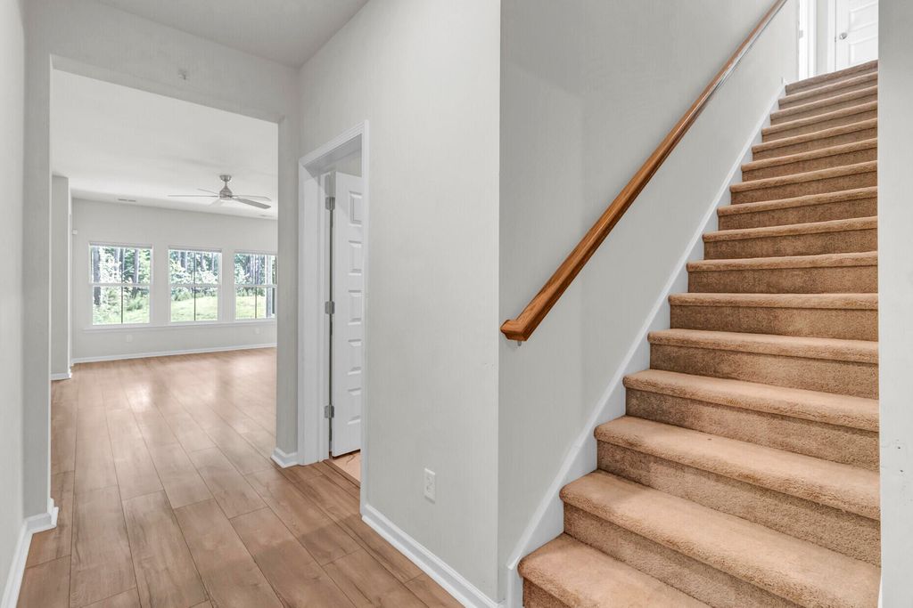 Image 26 of property listing at 991 Arrowwood Way, Summerville, SC 29485