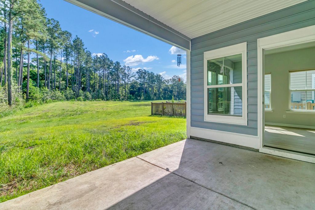 Image 33 of property listing at 991 Arrowwood Way, Summerville, SC 29485