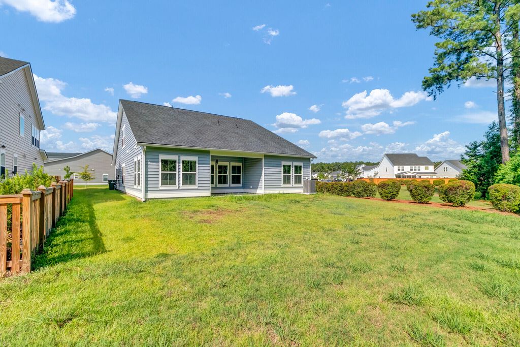 Image 38 of property listing at 991 Arrowwood Way, Summerville, SC 29485