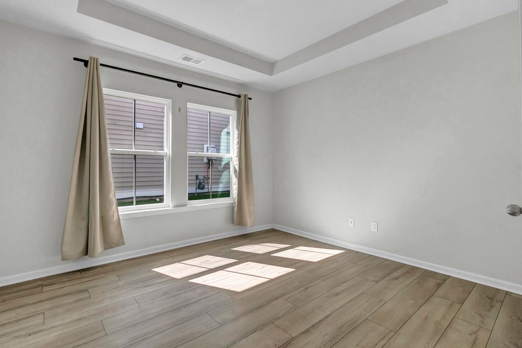 Image 9 of property listing at 991 Arrowwood Way, Summerville, SC 29485