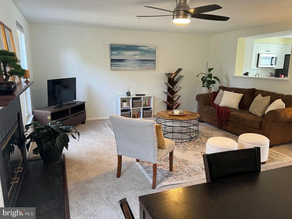 2449 BOLTON LN, Crofton, MD 21114