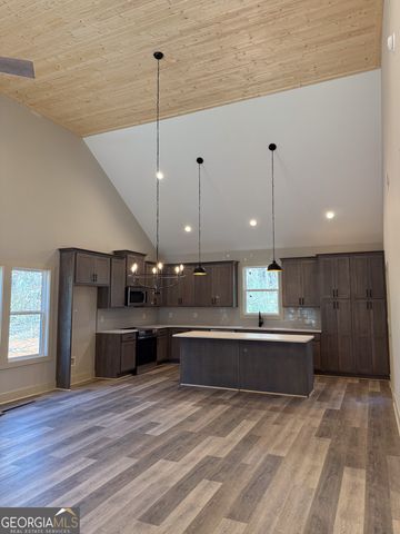 32 Tanvor Trail, Cleveland, GA 30528