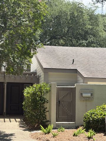 21 Calibogue Cay Rd Apt 378, Hilton Head Island, SC 29928