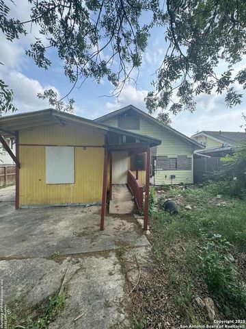 2243 E Houston, San Antonio, TX 78202