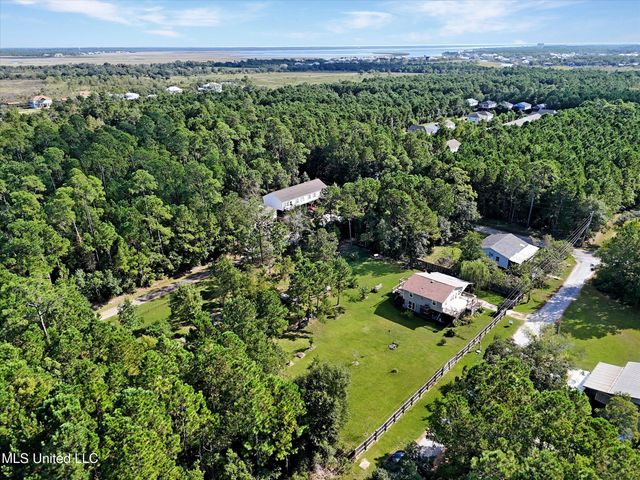 4098 14th Street, Bay Saint Louis, MS 39520