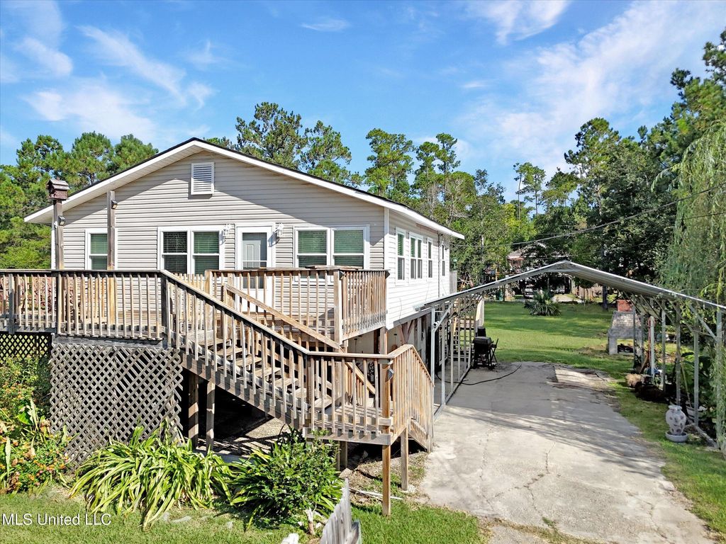 4098 14th Street, Bay Saint Louis, MS 39520