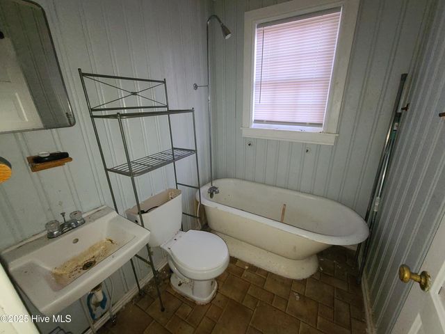 212 Clay Street, Kinston, NC 28501