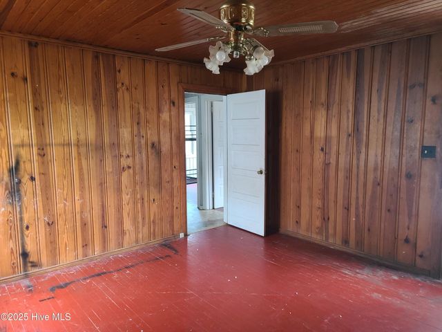 212 Clay Street, Kinston, NC 28501