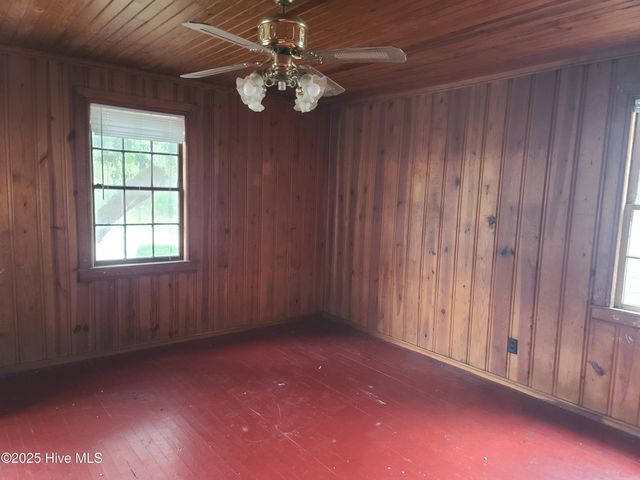 212 Clay Street, Kinston, NC 28501