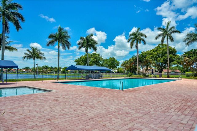 18813 Cloud Lake Circle, Boca Raton, FL 33496